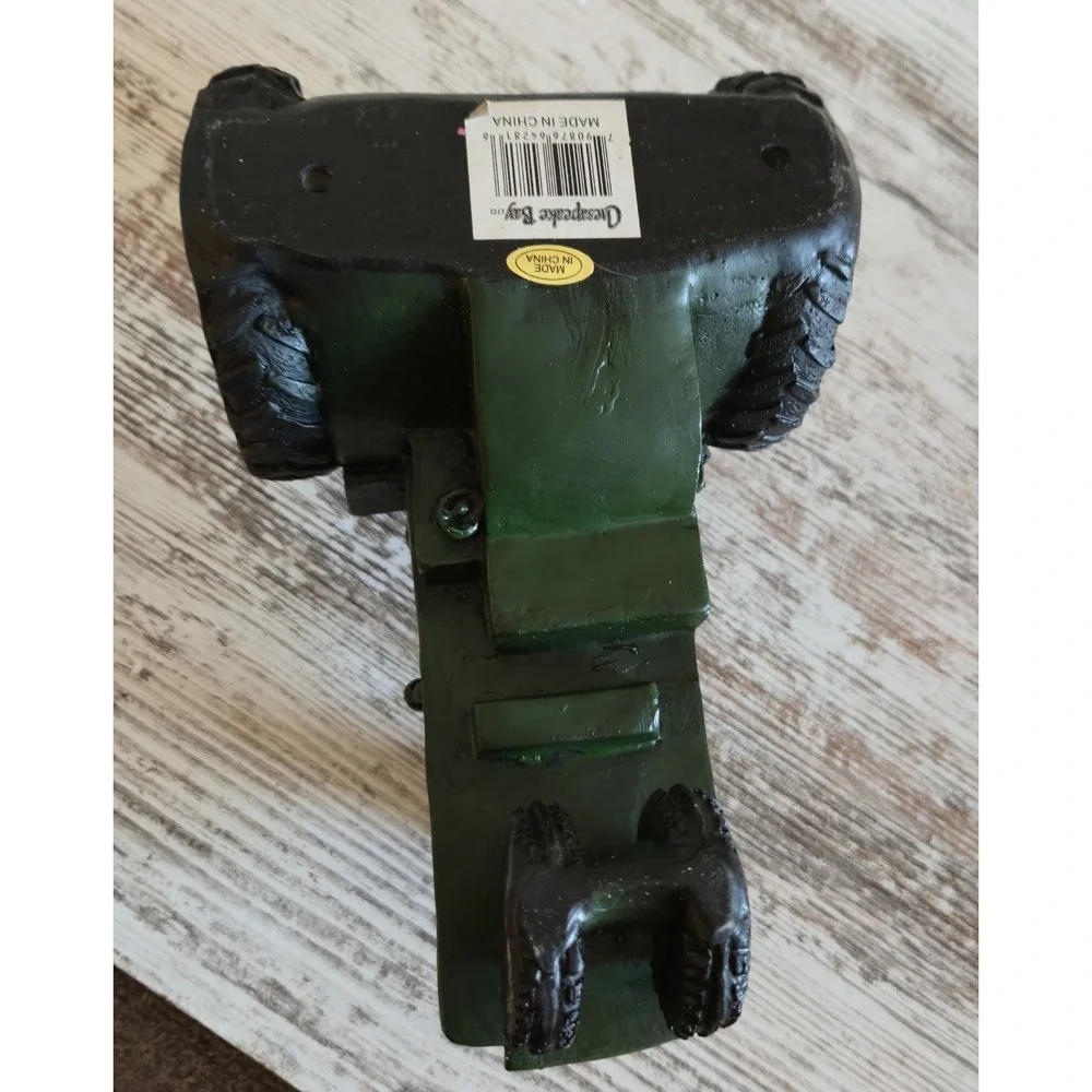Chesapeake Bay Farm Tractor Wine Bottle Holder Green Resin Vintage Style 64281